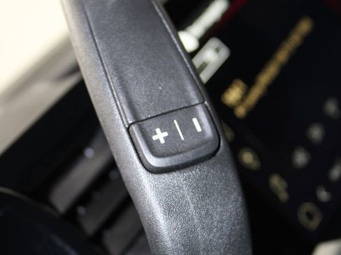 Used 2025 GMC Sierra 1500 SLT image 42