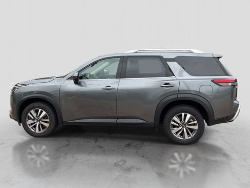 Certified 2025 Nissan Pathfinder SL AWD/4WD image 4