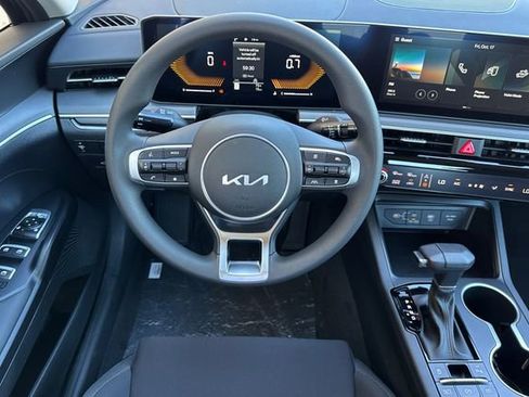 New 2026 Kia K5 LXS FWD image 17