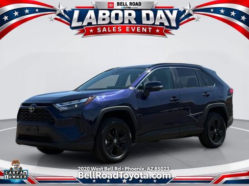 Used 2025 Toyota RAV4 XLE AWD/4WD image 1