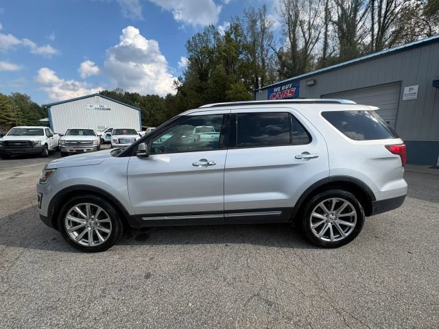 Used 2017 Ford Explorer Limited FWD image 2