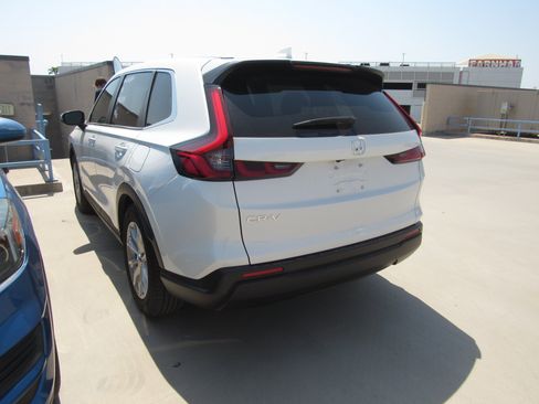 Used 2024 Honda CR-V EX-L image 4