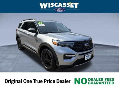 Certified 2022 Ford Explorer XLT w/ Equipment Group 202A image 23