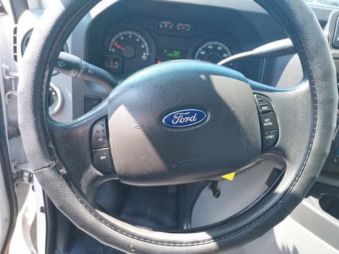 Used 2016 Ford E-350 and Econoline 350 Super Duty image 19
