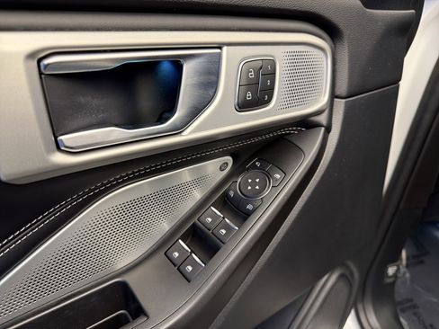 Used 2020 Ford Explorer ST w/ ST Street Pack image 10