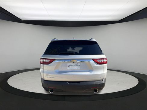 Used 2019 Chevrolet Traverse LT FWD image 4