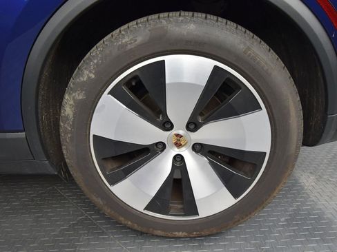 Certified 2024 Porsche Macan 4 Electric image 14