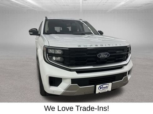 Used 2025 Ford Expedition Max Platinum AWD/4WD image 3