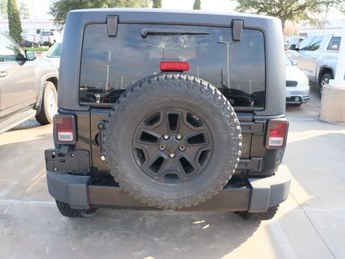 Used 2014 Jeep Wrangler Sport image 10