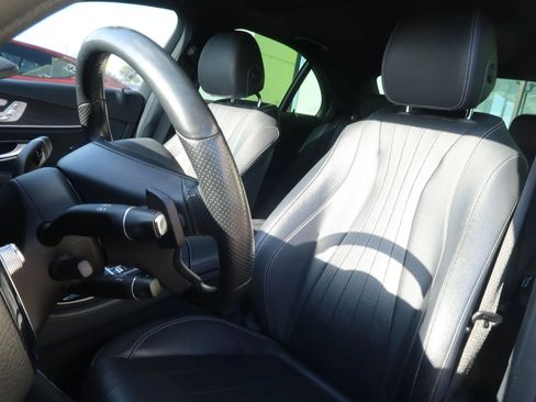 Used 2017 Mercedes-Benz E 300 image 18