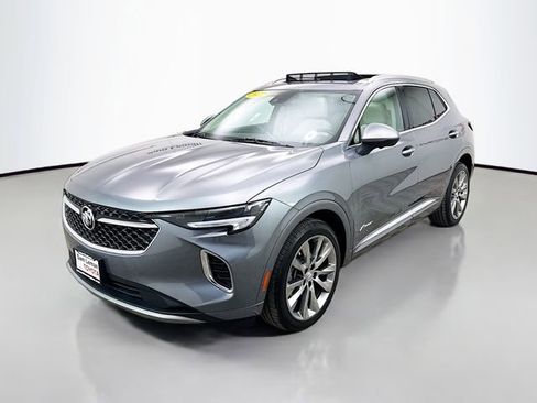 Used 2022 Buick Envision Avenir w/ Technology Package II image 3