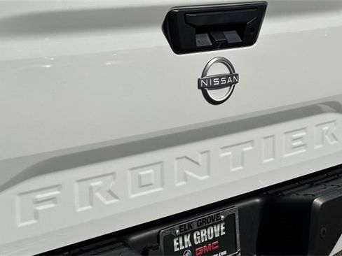 Used 2024 Nissan Frontier SV w/ SV Convenience Package image 51