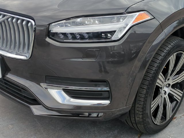 Certified 2023 Volvo XC90 B6 Ultimate w/ Protection Package Premier AWD/4WD image 9