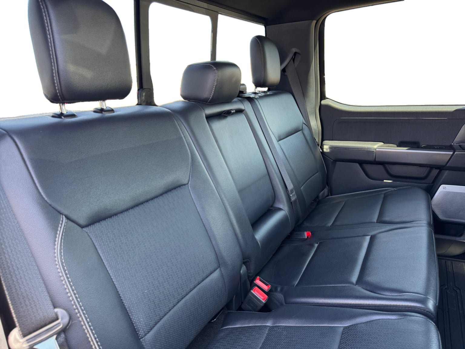 Used 2024 Ford F150 Lariat w/ Equipment Group 502A High AWD/4WD image 18