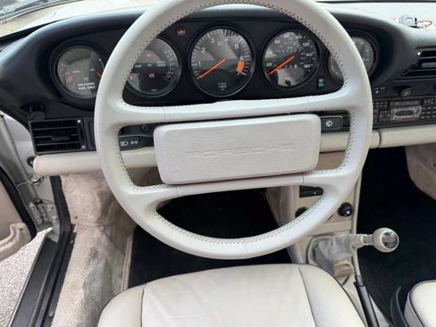 Used 1989 Porsche 911 Carrera RWD image 37