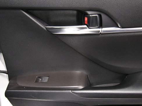 Certified 2024 Toyota Camry SE image 23