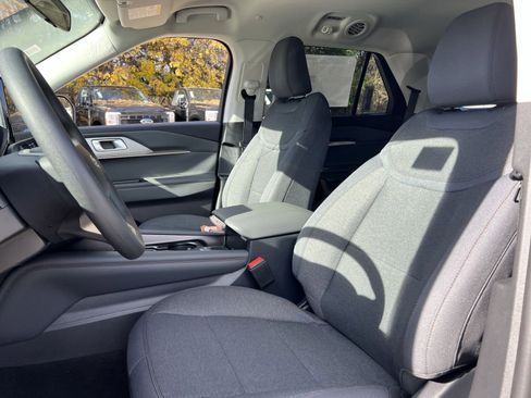 New 2026 Ford Explorer Active image 13