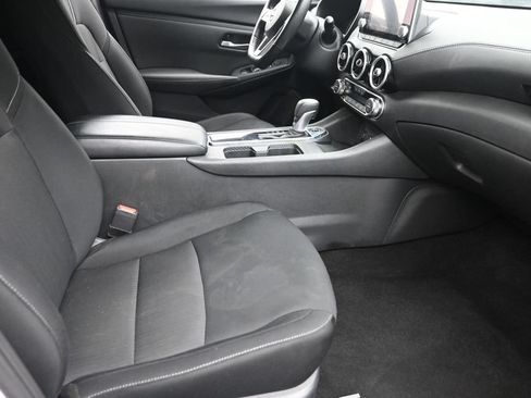 Used 2025 Nissan Sentra SV w/ All-Weather Package FWD image 9
