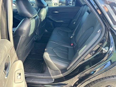 Used 2021 Toyota Avalon XLE image 20