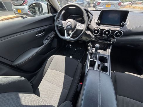 Used 2025 Nissan Sentra SV FWD image 33