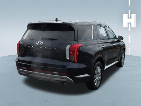 Used 2024 Hyundai Palisade SEL FWD image 4