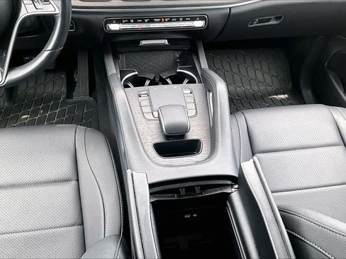 Used 2025 Mercedes-Benz GLE 450 4MATIC Coupe image 35