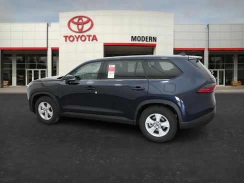 New 2026 Toyota Grand Highlander AWD Hybrid image 11