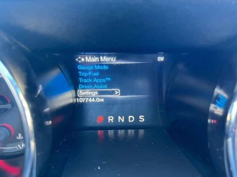 Used 2017 Ford Mustang Coupe RWD image 17