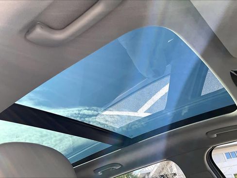 Used 2022 Kia Sorento SX image 14