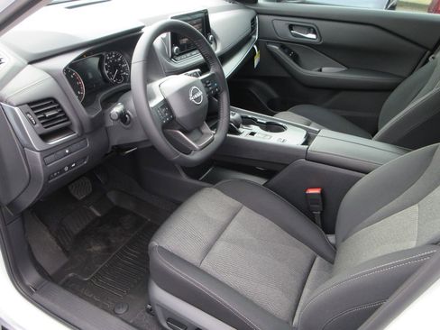 New 2026 Nissan Rogue SV w/ Cold Weather Package FWD image 13