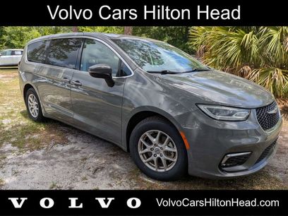 Used 2023 Chrysler Pacifica Touring-L
