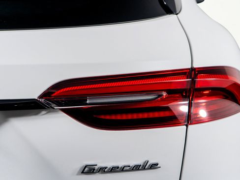 Used 2025 Maserati Grecale Modena image 13