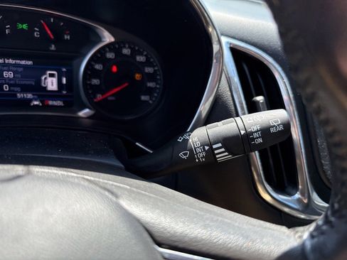 Used 2020 Chevrolet Equinox LT w/ Sport Edition image 24