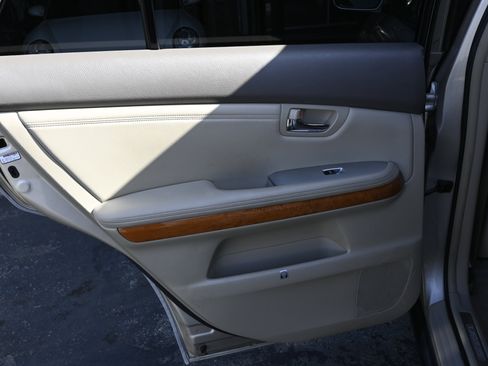 Used 2005 Lexus RX 330 AWD image 29