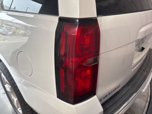 Used 2020 Chevrolet Tahoe Premier w/ Premier 6.2L Value Package AWD/4WD image 13