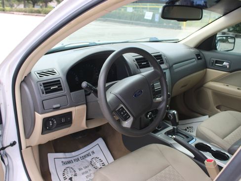 Used 2011 Ford Fusion SE w/ 202A Rapid Spec Order Code FWD image 10