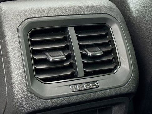 Used 2020 Volkswagen Tiguan SEL image 25