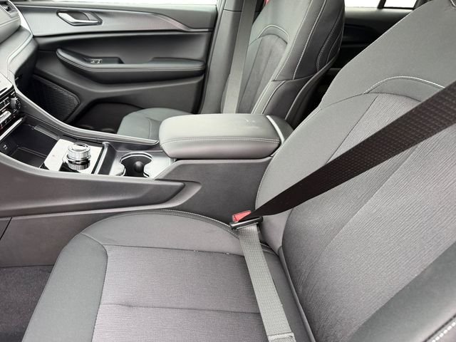 New 2026 Jeep Grand Cherokee Laredo X AWD/4WD image 14