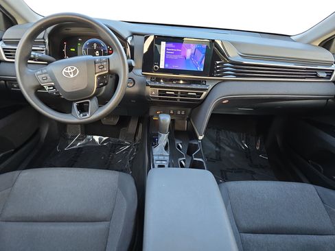Certified 2025 Toyota Camry LE image 9