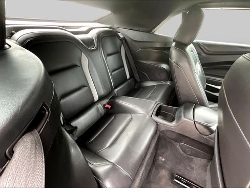 Used 2019 Chevrolet Camaro SS RWD image 17