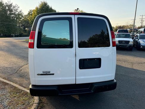 Used 2017 Chevrolet Express 2500 image 6