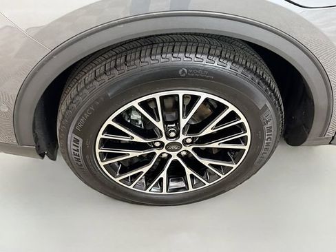 Used 2024 Ford Escape SE w/ PHEV Premium Package image 33