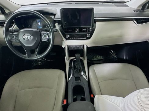 Used 2024 Toyota Corolla Cross L image 16