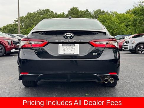 Used 2022 Toyota Camry SE FWD image 4