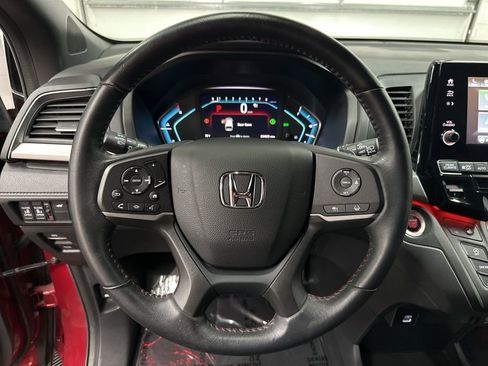 Used 2023 Honda Odyssey Sport image 15