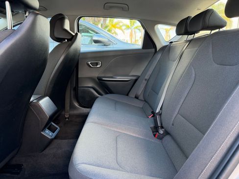 Used 2025 Kia K4 LXS image 24
