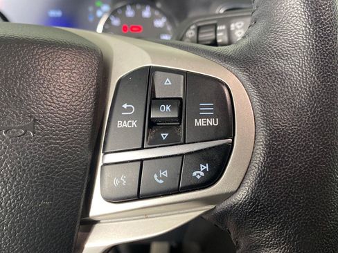 Used 2023 Ford Explorer XLT w/ Equipment Group 202A AWD/4WD image 10