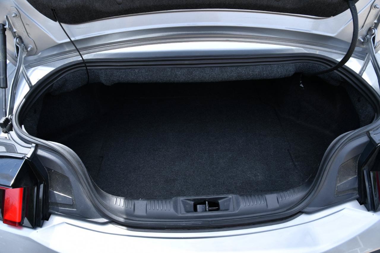Used 2025 Ford Mustang Premium RWD image 8