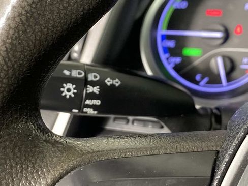 Used 2021 Toyota Camry LE FWD image 18
