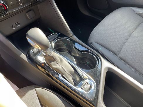 Used 2025 Buick Encore GX Preferred image 35